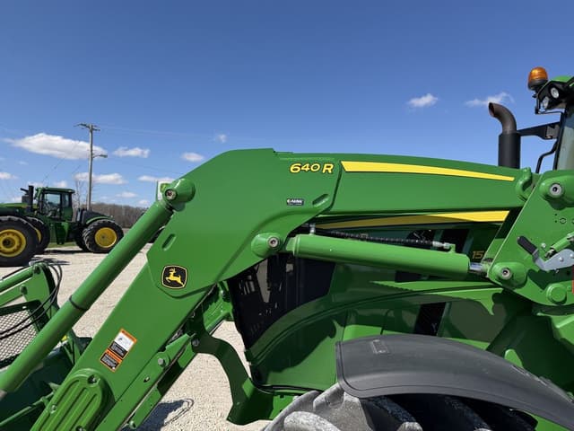 Image of John Deere 6R 155 equipment image 4