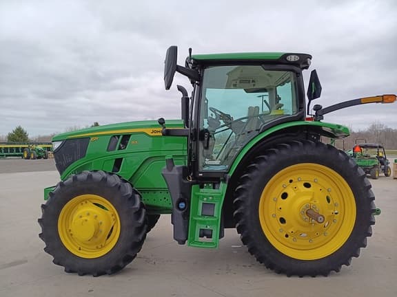 Image of John Deere 6R 155 equipment image 2