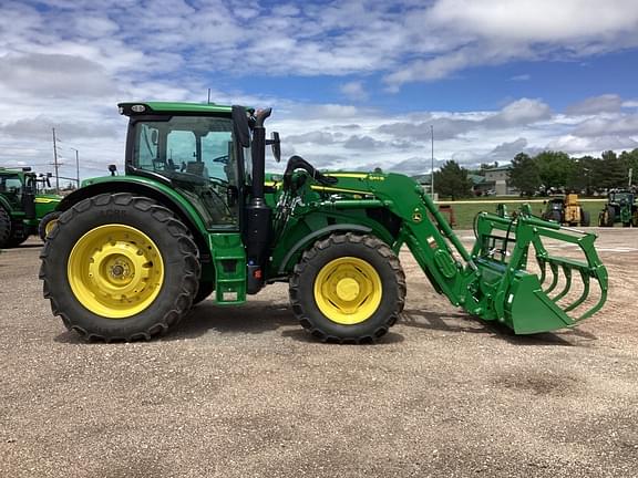 Image of John Deere 6R 155 equipment image 4