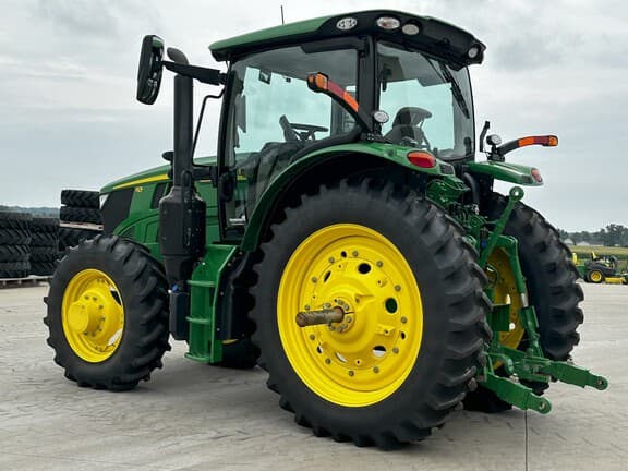 Image of John Deere 6R 155 equipment image 4
