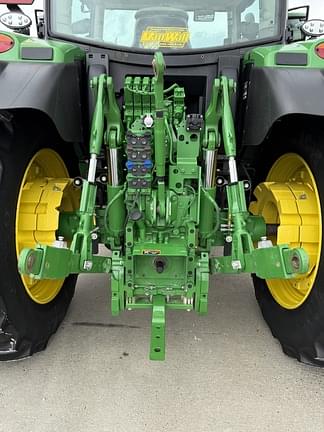 Image of John Deere 6R 155 equipment image 4