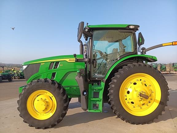 Image of John Deere 6R 155 equipment image 2