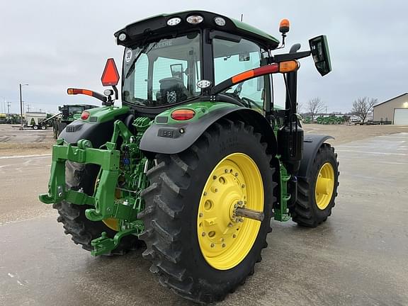Image of John Deere 6R 165 equipment image 2