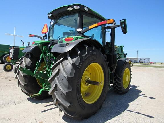 Image of John Deere 6R 165 equipment image 4