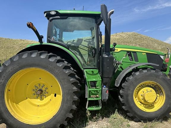 Image of John Deere 6R 175 equipment image 3