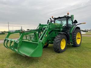 2022 John Deere 6R 195 Image