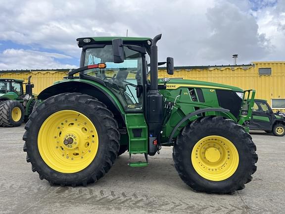 Image of John Deere 6R 215 equipment image 3