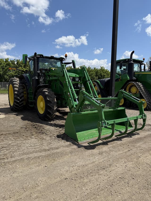 Image of John Deere 6R 215 equipment image 1