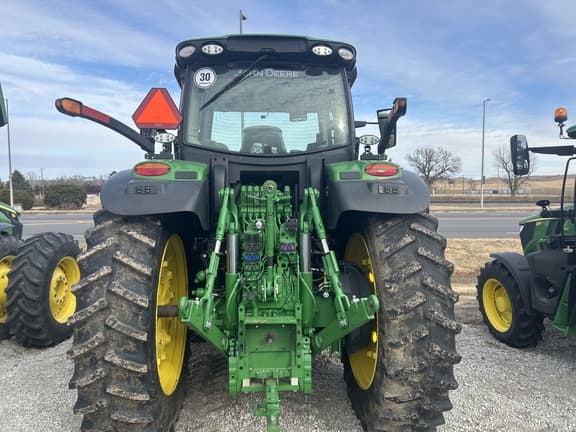 Image of John Deere 6R 230 equipment image 4