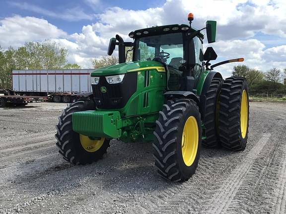 Image of John Deere 6R 230 equipment image 2