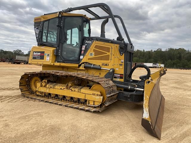 Image of John Deere 700L LGP equipment image 3