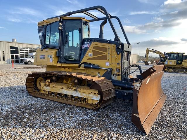 Image of John Deere 700L LGP equipment image 3