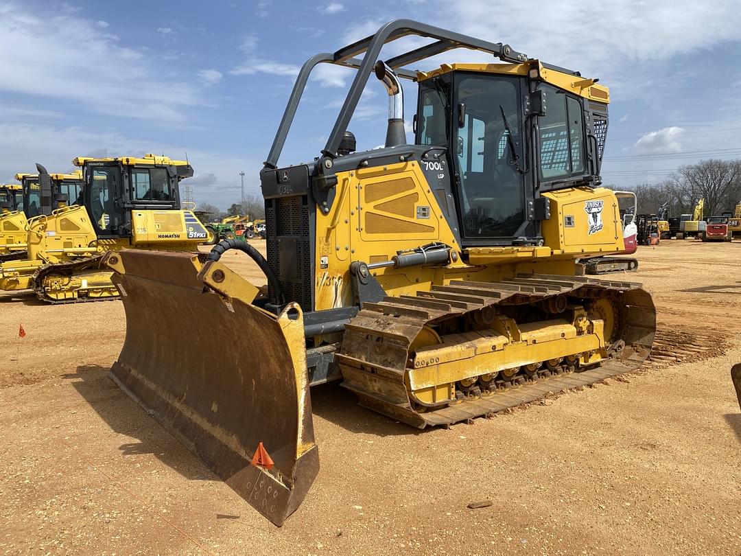 Image of John Deere 700L LGP Primary image