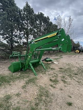 Image of John Deere 700M equipment image 2
