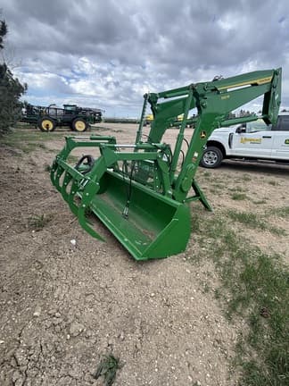 Image of John Deere 700M equipment image 3