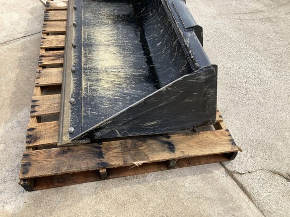 Main image John Deere C72