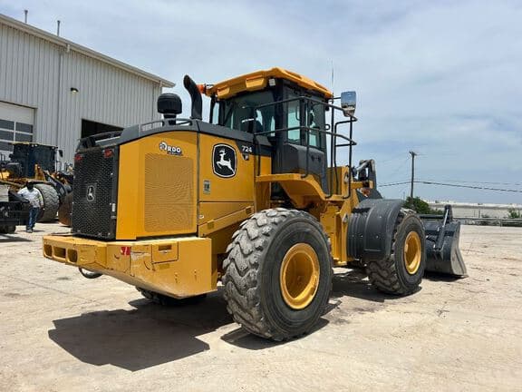 Image of John Deere 724P equipment image 4