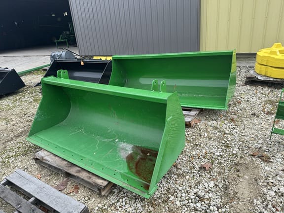 2022 John Deere Bucket Equipment Image0
