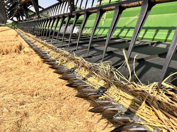 2022 John Deere 730D Equipment Image0