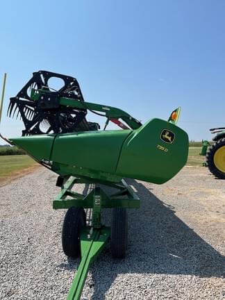 Main image John Deere 735D
