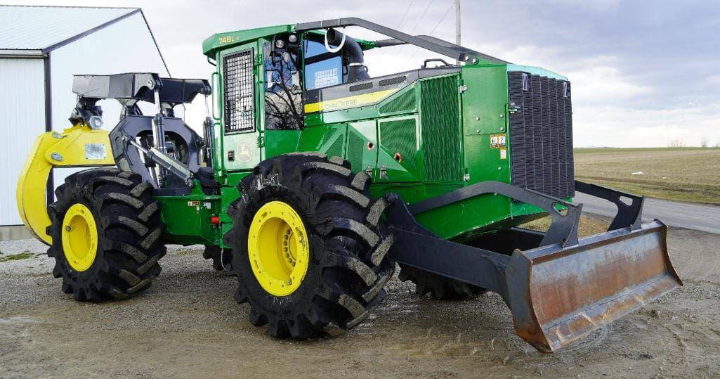 Main image John Deere 748L-II