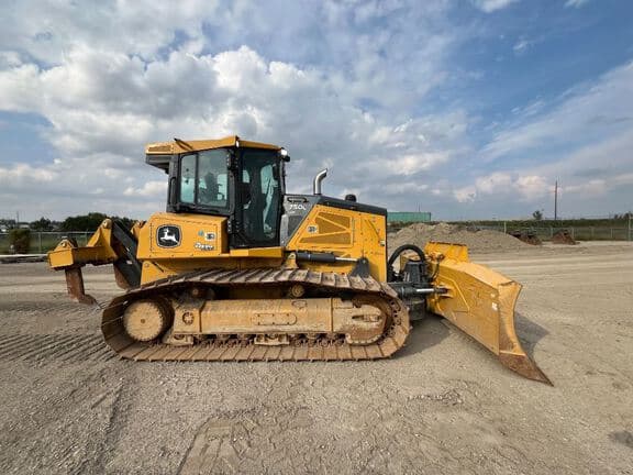 Image of John Deere 750L equipment image 1