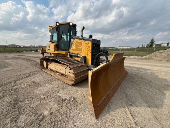 2022 John Deere 750L Equipment Image0