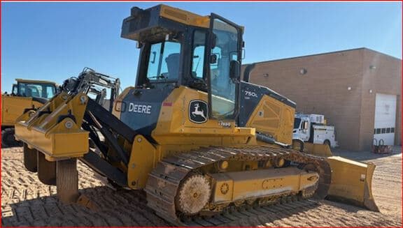 Image of John Deere 750L equipment image 1
