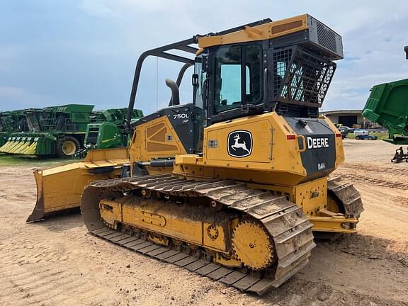 Image of John Deere 750L equipment image 3