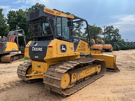 Image of John Deere 750L equipment image 2