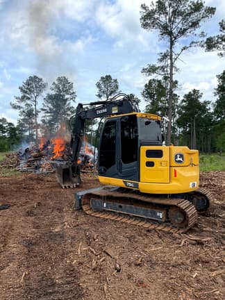 Image of John Deere 75G equipment image 2