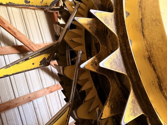 Image of John Deere 770 equipment image 1