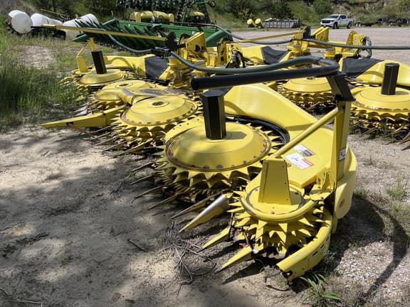 Image of John Deere 770 equipment image 2