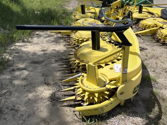 Image of John Deere 770 equipment image 3