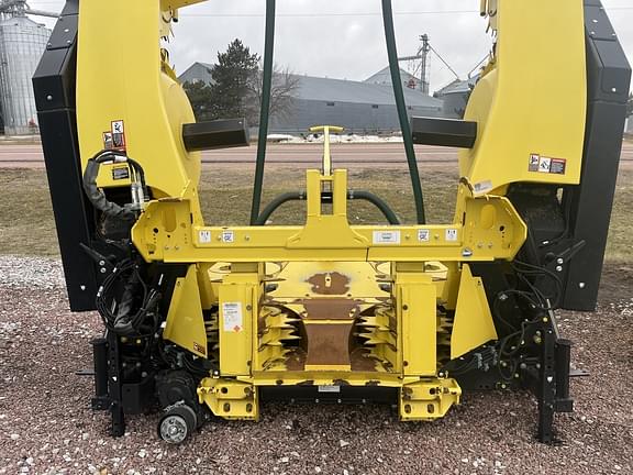 Image of John Deere 770 equipment image 2