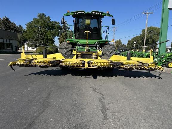 Image of John Deere 770 equipment image 1