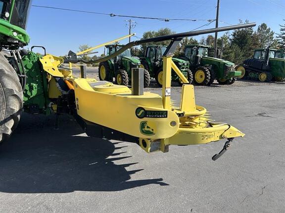 Image of John Deere 770 equipment image 3