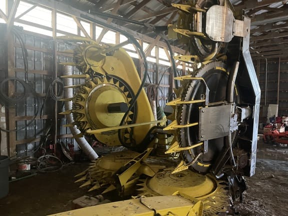 Main image John Deere 770