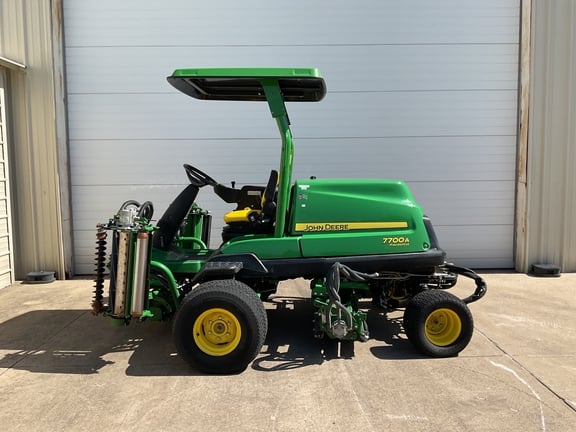 2022 John Deere 7700A Equipment Image0