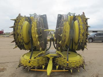 Main image John Deere 772