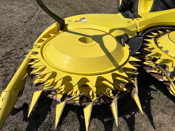 Image of John Deere 772 equipment image 1