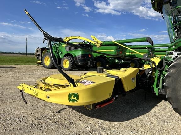Image of John Deere 772 equipment image 4