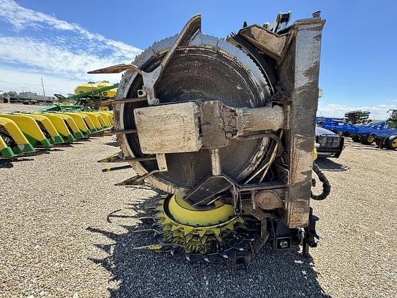 Image of John Deere 772 equipment image 1