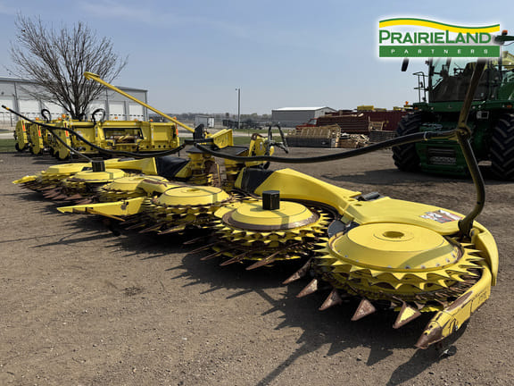 Main image John Deere 772