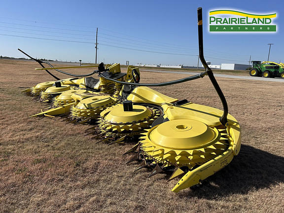 Image of John Deere 772 Primary image