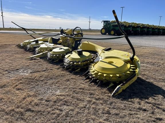 Image of John Deere 772 equipment image 4