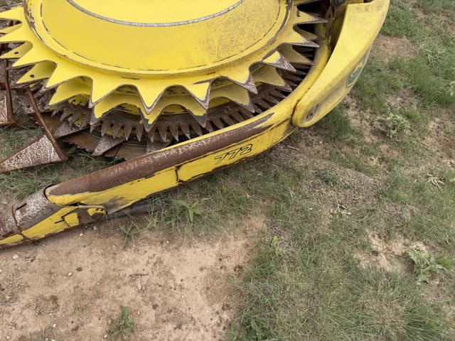 Image of John Deere 772 equipment image 3