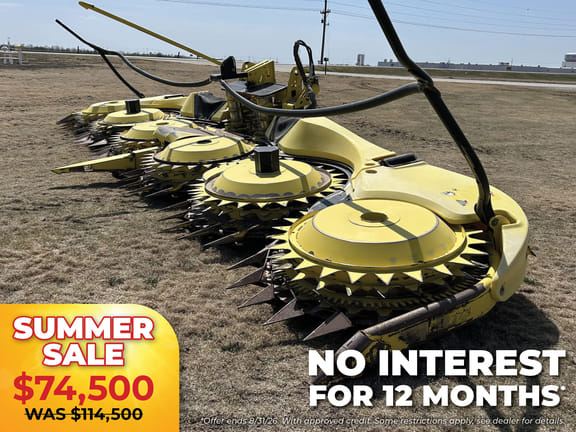 2022 John Deere 772 Equipment Image0