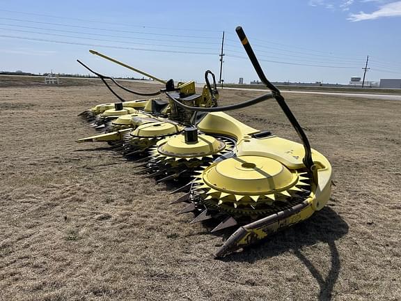 Image of John Deere 772 equipment image 1