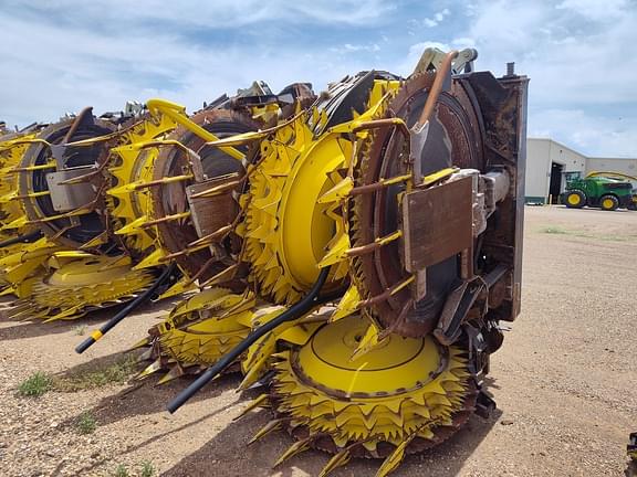 Image of John Deere 772 equipment image 4